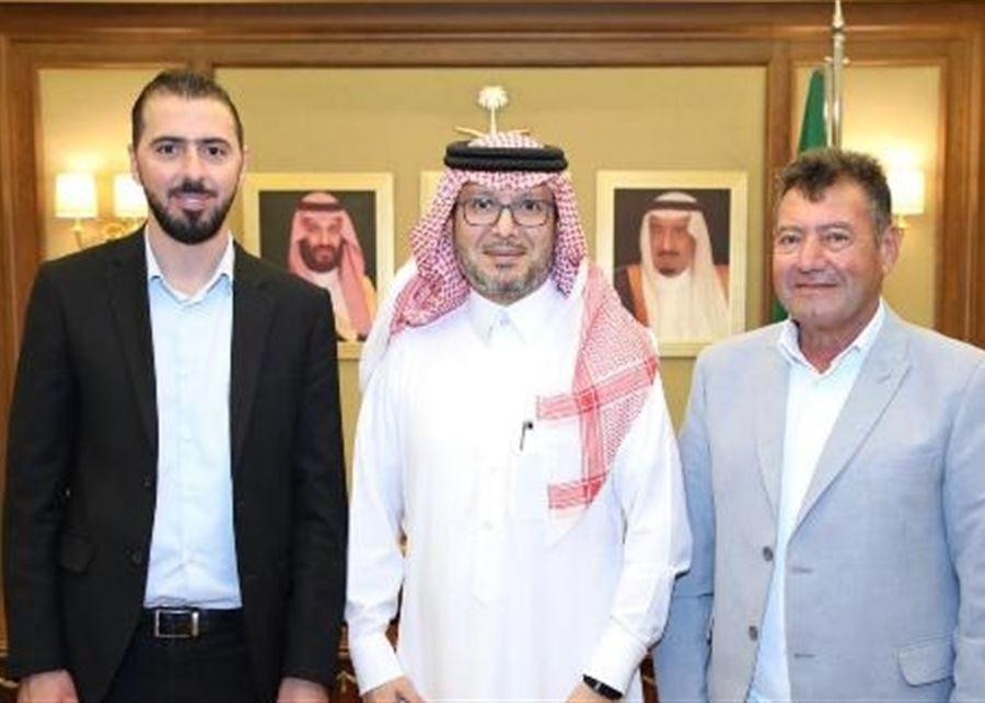 رستم يزور بخاري مشيدا بدور المملكة في دعم لبنان