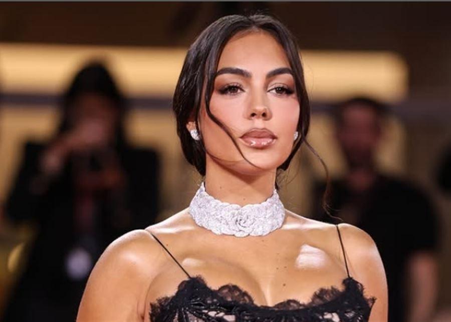 بالصور.. جورجينا رودريغيز بإطلالة جريئة ساحرة.. والجمهور يعلّق: 