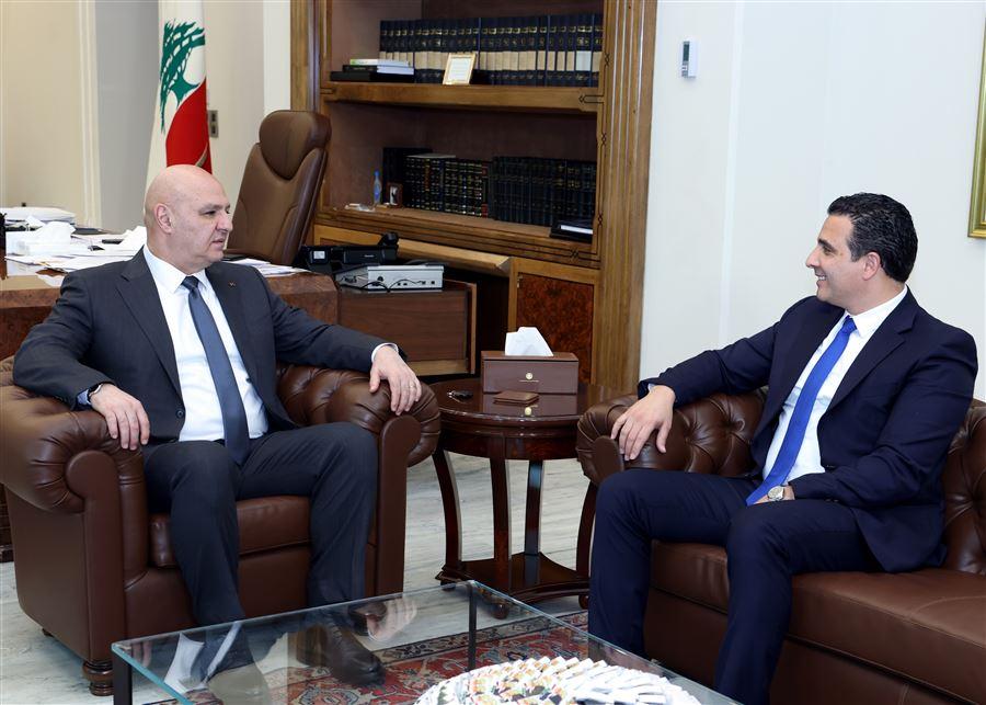 الرئيس عون يلتقي مطر ويتسلم من المجلس الجديد للكتاب العدل