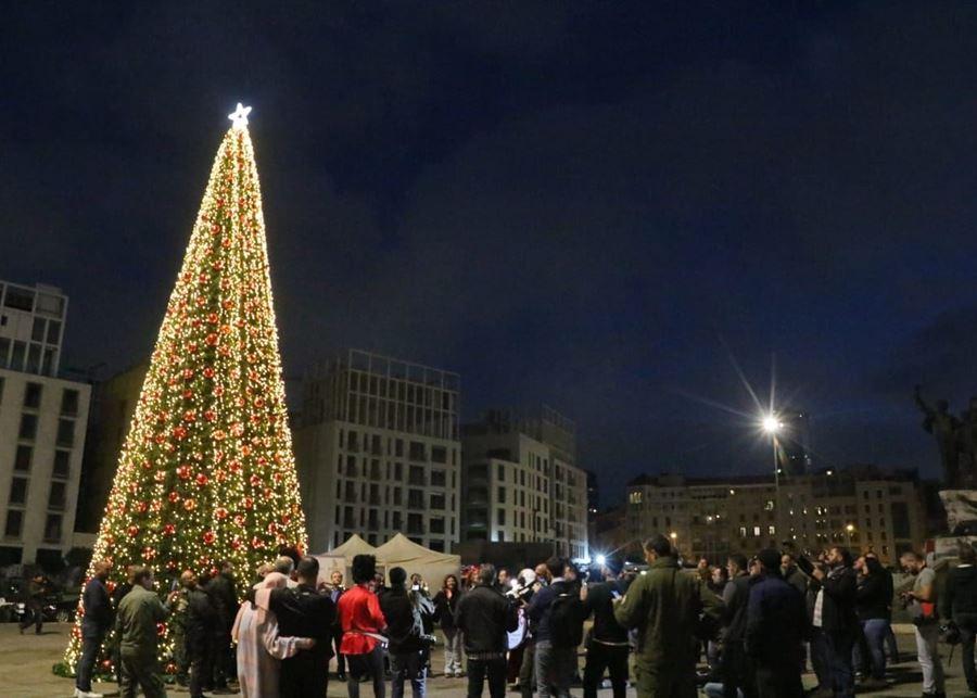 إضاءة شجرة الميلاد في ساحة الشهداء برعاية رئيس الجمهورية وحضور رئيس الحكومة ووزراء ونواب