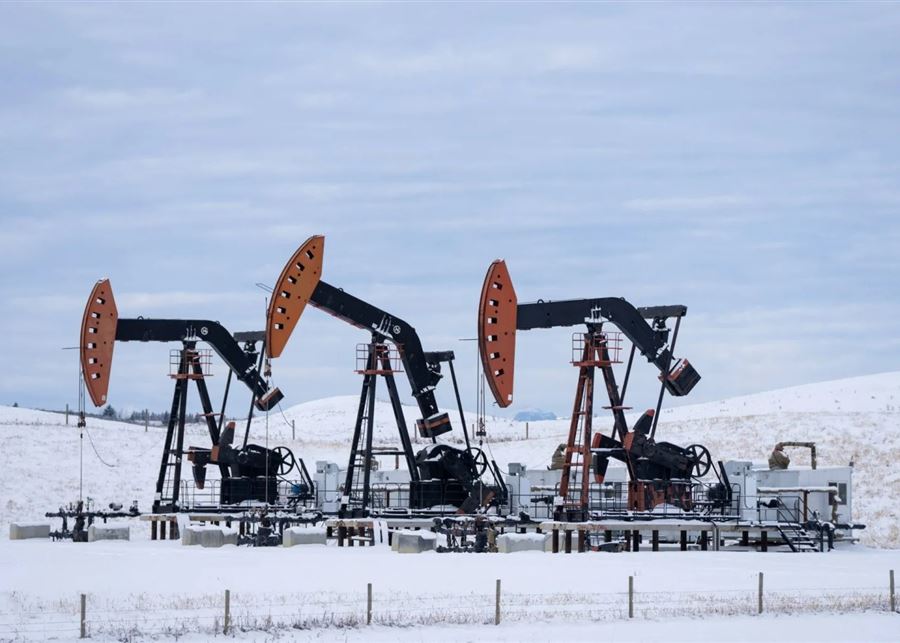 استقرار أسعار النفط وسط مخاوف من المخاطر الجيوسياسية على الإمدادات