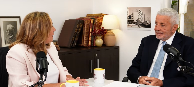 تجربة حياة … من مدرسة IC إلى الطب والإنسانية: محاضرة الدكتور كرم كرم في مكتبات AUB»