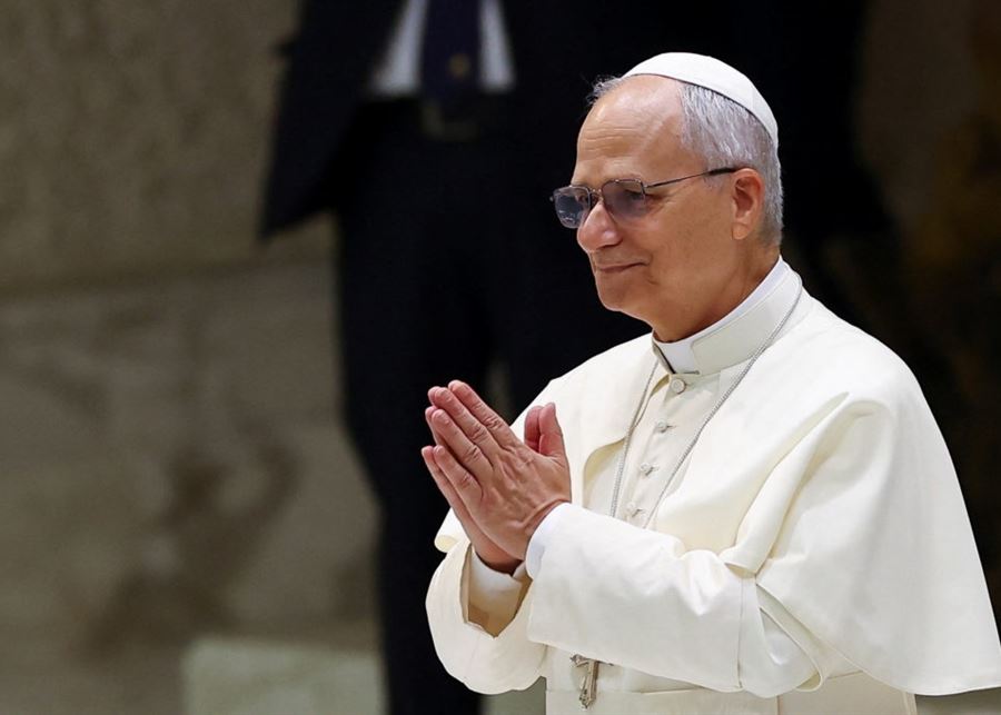 البابا من مطار رفيق الحريري : انتم اقوياء كشجر الارز في الجبال وشجر الزيتون في الجنوب