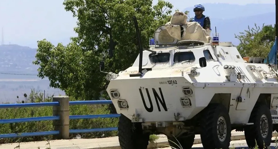 ميركافا اسرائيلية تطلق نيران رشاشاتها على بعد خمسة امتار من جنود اليونيفيل