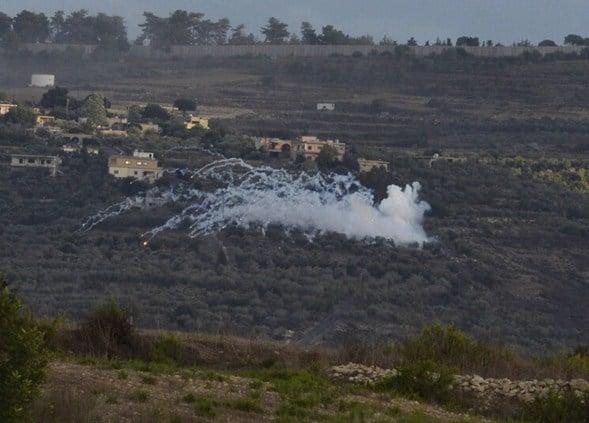 تجدد القنابل على منطقة الكيلو 9 بين عيترون وبليدا واحتراق منزل غير مأهول في بليدا