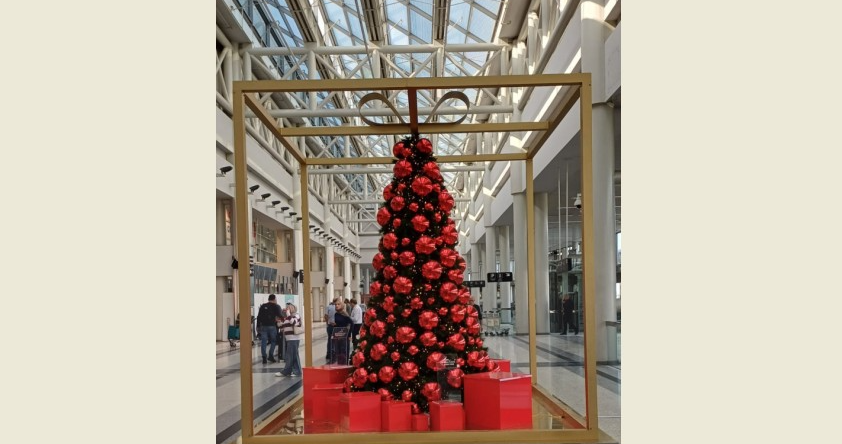 مطار رفيق الحريري الدولي لبس حلة الاعياد لاستقبال المغتربين والسياح جابر: ينتظر وصول 18 ألف وافد بدءا من منتصف الحالي