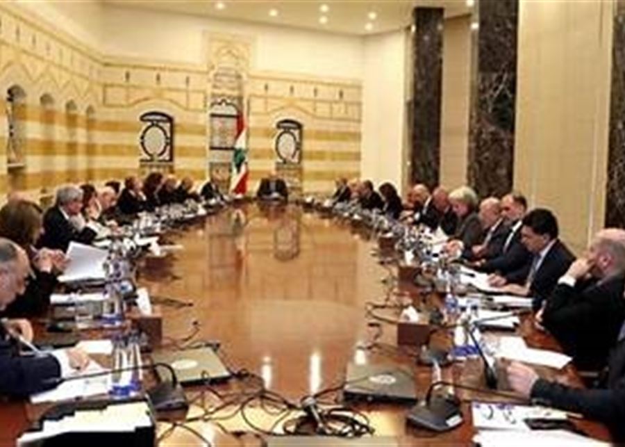 بدء جلسة مجلس الوزراء في القصر الجمهوري