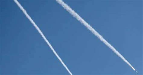 الطيران الحربي الاسرائيلي يحلق على علو منخفض فوق بيروت وجبل لبنان