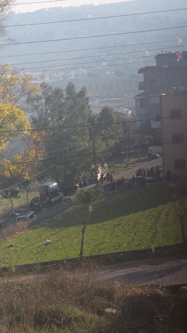 معلومات اولية عن استهداف لآلية من نوع بيك اب قريبا من صفد البطيخ شمال تبنين