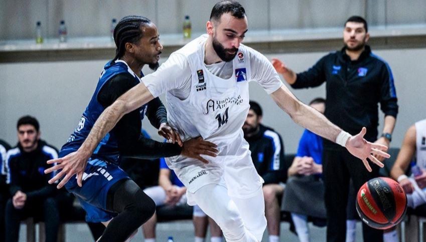 فوز الأنطونية على المركزية بنتيجة 85-77