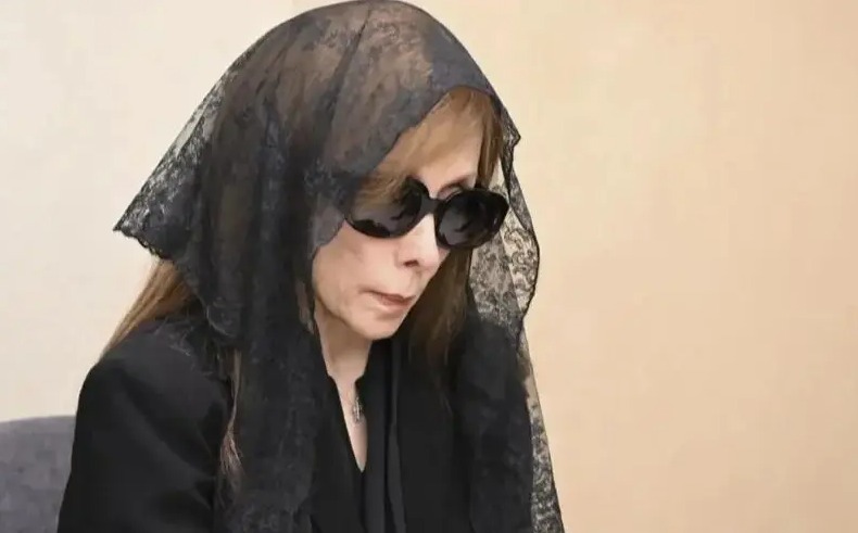 فيروز تتقبل التعازي بنجلها في المحيدثة - بكفيا