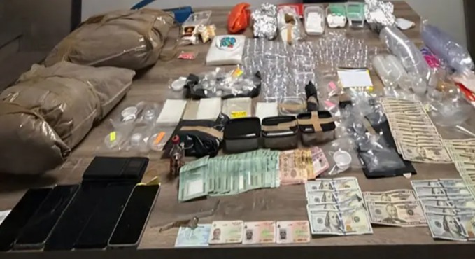 الجيش: توقيف مواطن في طبرجا لترويجه المخدرات وآخر في إيعات لحيازته أسلحة وذخائر حربية