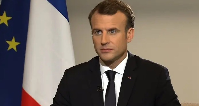 ماكرون يرفض تهديدات ترامب برسوم إضافية ويعد بردّ أوروبي 