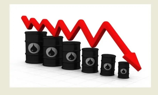 انخفاض أسعار النفط مع استئناف شحنات النفط من فنزويلا