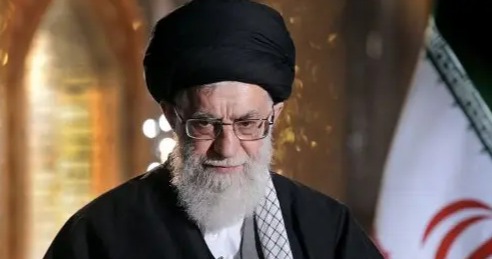 خامنئي: لن نجر البلاد لحرب ولن يفلت 