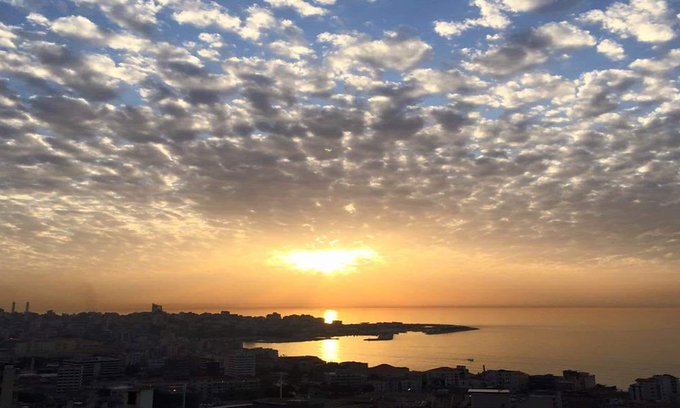 الطقس غدا غائم مع أمطار مساءً ورياح ناشطة شمالًا وانخفاض بالحرارة