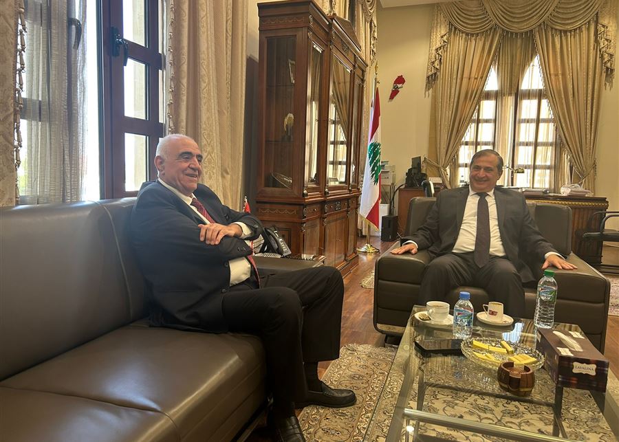 القصيفي يزور سفير لبنان في قطر