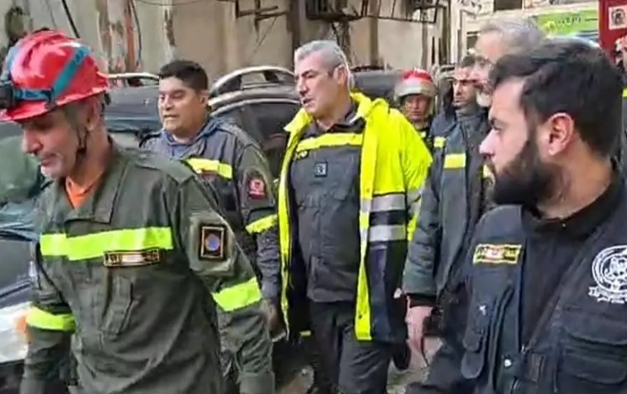 وصول عناصر من الدفاع المدني الى القبة في محاولة تسريع الخطوات العملانية