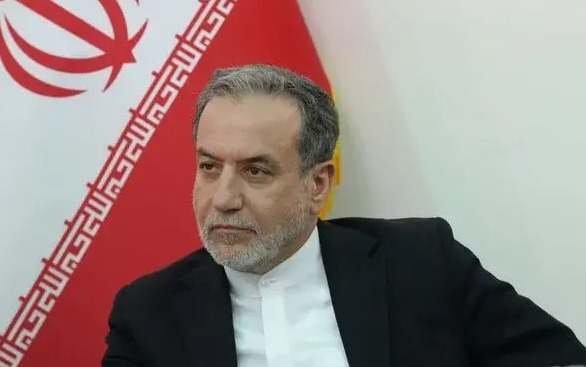 عراقجي: تركيا تعمل لإيجاد حل في المنطقة وننظر الى جهودها بايجابية