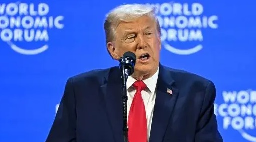 ترامب إثر لقائه زيلينسكي في دافوس: 