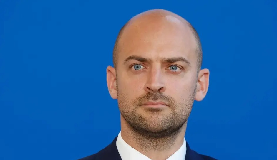 بارو :فرنسا مستعدة للمشاركة في الدفاع عن دول الخليج والأردن