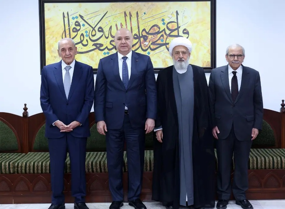 عون يشارك في إفطار المجلس الإسلامي الشيعي الأعلى الخطيب: نحن مع مشروع الدولة التي تحرر الأرض وتبسط سيطرتها على كامل الأراضي