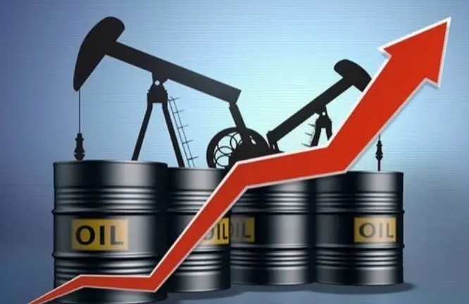 أسعار النفط سارعت ارتفاعها بعد استهداف منشأة لـ