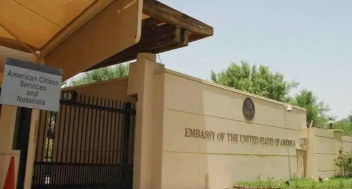 السفارة الأميركية في الكويت تغلق أبوابها حتى إشعار آخر بسبب التوترات الإقليمية
