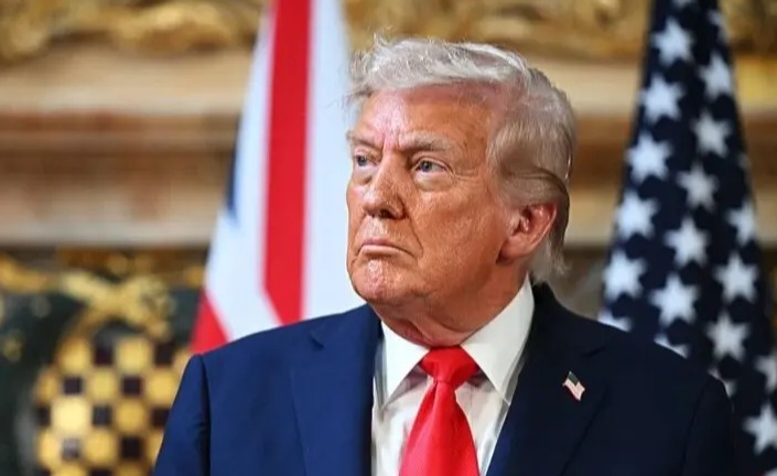 ترامب يهدد إيران بقوة عسكرية 