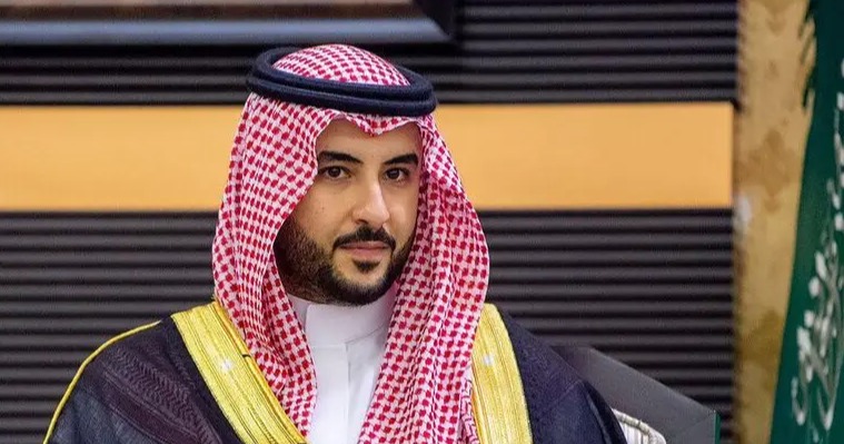 وزير الدفاع السعودي يحذر إيران من 