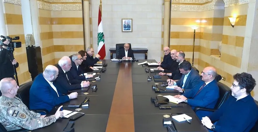 سلام من السرايا: مصلحة لبنان أولاً… ولا داعي للهلع فالمحروقات والأدوية مؤمّنة لشهرين