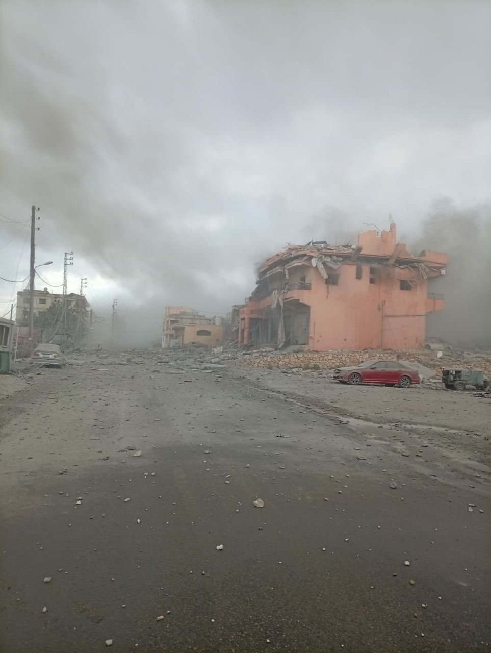 غارتان متزامنتان على برج رحال شمال صور قبل قليل