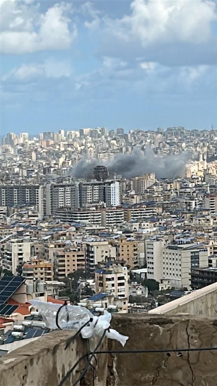 بالفيديو- تصاعد الدخان في سماء الضاحية الجنوبية لبيروت بعد الغارة الإسرائيلية