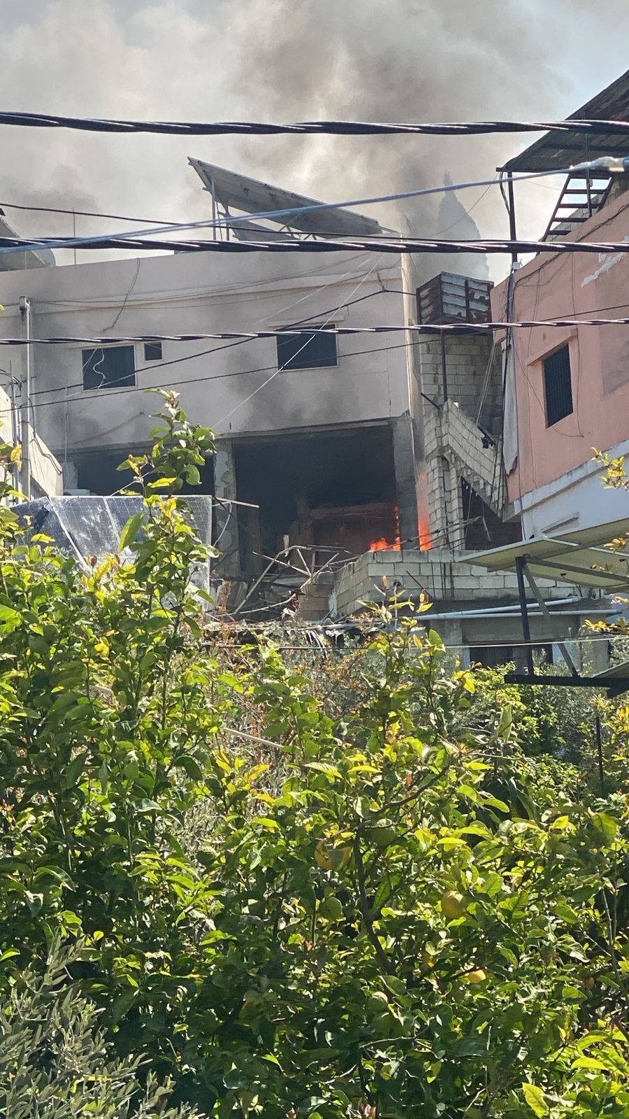 غارة تستهدف منزلا في مخيم المية ومية شرقي مدينة صيدا