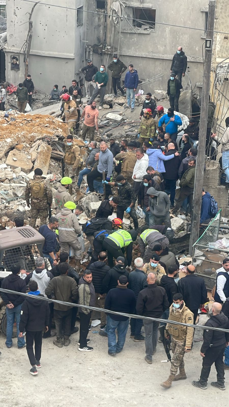 انتشال المزيد من الشهداء في كيفون… 16 شهيدا حتى الآن والبحث متواصل عن مفقودين