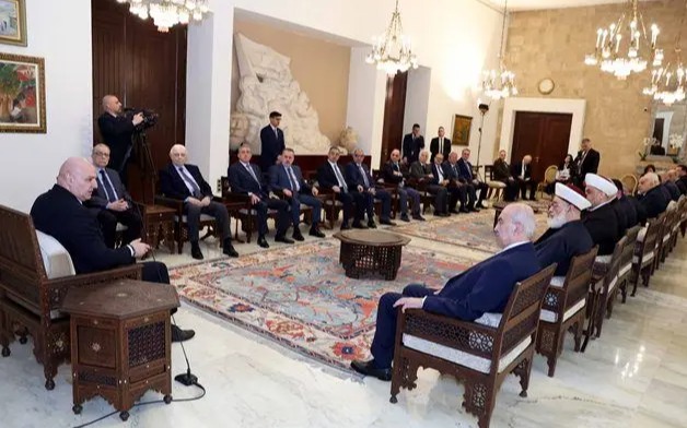 عون: الوضع الأمني ممسوك ولن أسمح بالفتنة الداخلية