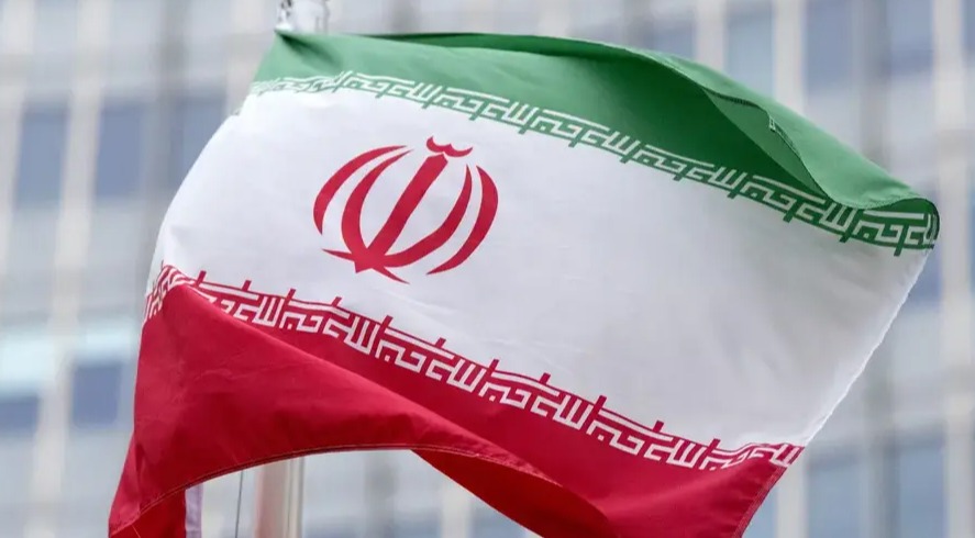 القيادة العسكرية الايرانية تهدد برد 