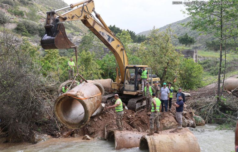 الجيش يُزيل ساترًا ترابيًّا كان قد وضعه الاحتلال الإسرائيلي على طريق الماري - عين عرب ويستكمل أعمال إعادة تأهيل جسر طيرفلسيه – صور