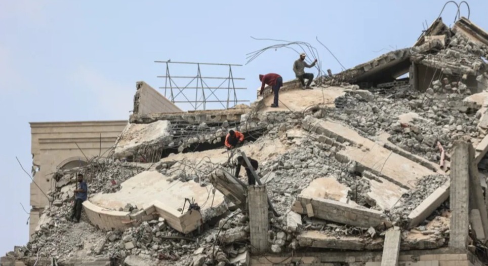 جنبلاط من عين التينة: علينا ايجاد الوسائل الملائمة لتثبيت قرار وقف النار