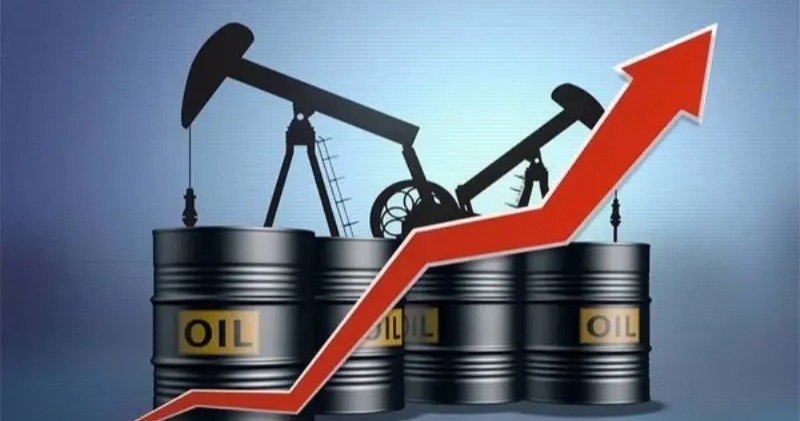 صعود النفط وسط ترقب الوضع في الشرق الأوسط