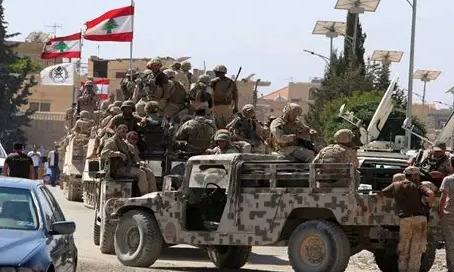 الجيش: توقيف 4 مواطنين في الرويسات وبريتال لإطلاقهم النار خلال مراسم تشييع وإشكال