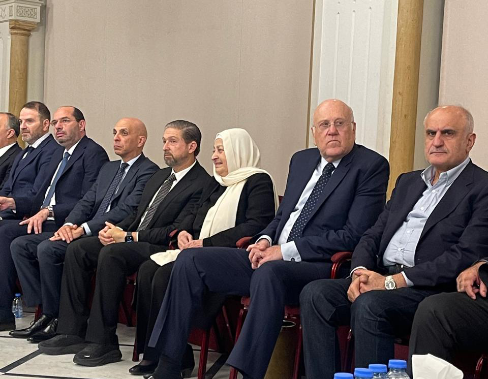 بهية الحريري ممثلة الرئيس سعد الحريري تعزي فيصل كرامي بوفاة صهره