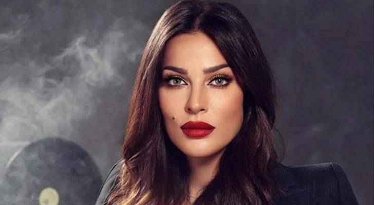 نادين نجيم مع 