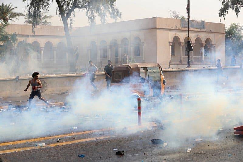 العراق.. حظر التجوال يتسع وارتفاع عدد القتلى