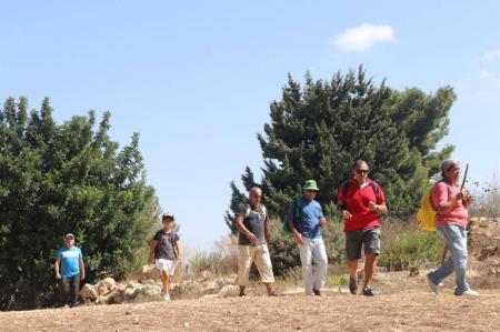 إبل السقي "‏hike for nature‏".. للسنة الـ3 على التوالي