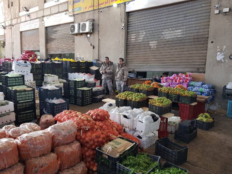 توقيف عمال مصريين وسحب أوراق 15 آخرين