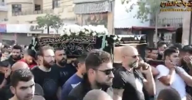 صور تودع ضحيتي حادث السير فجرا