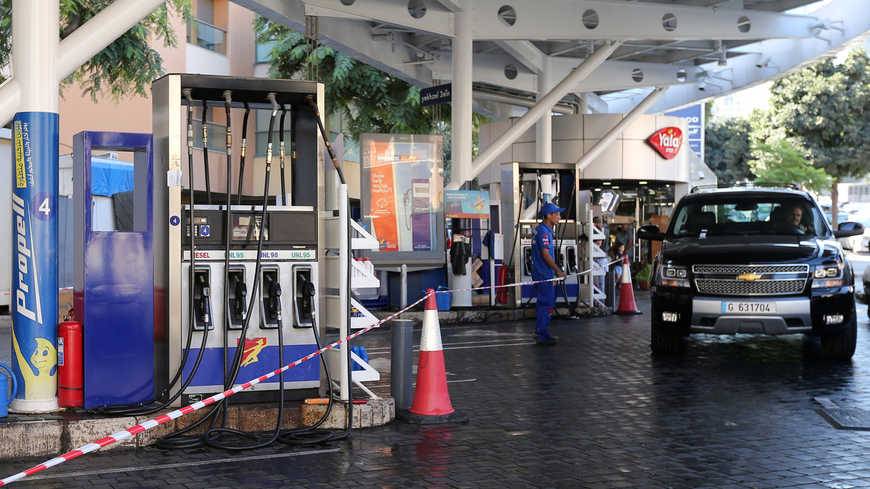 محطات محروقات أقفلت وأخرى تقنن التوزيع.. واجتماع الإثنين