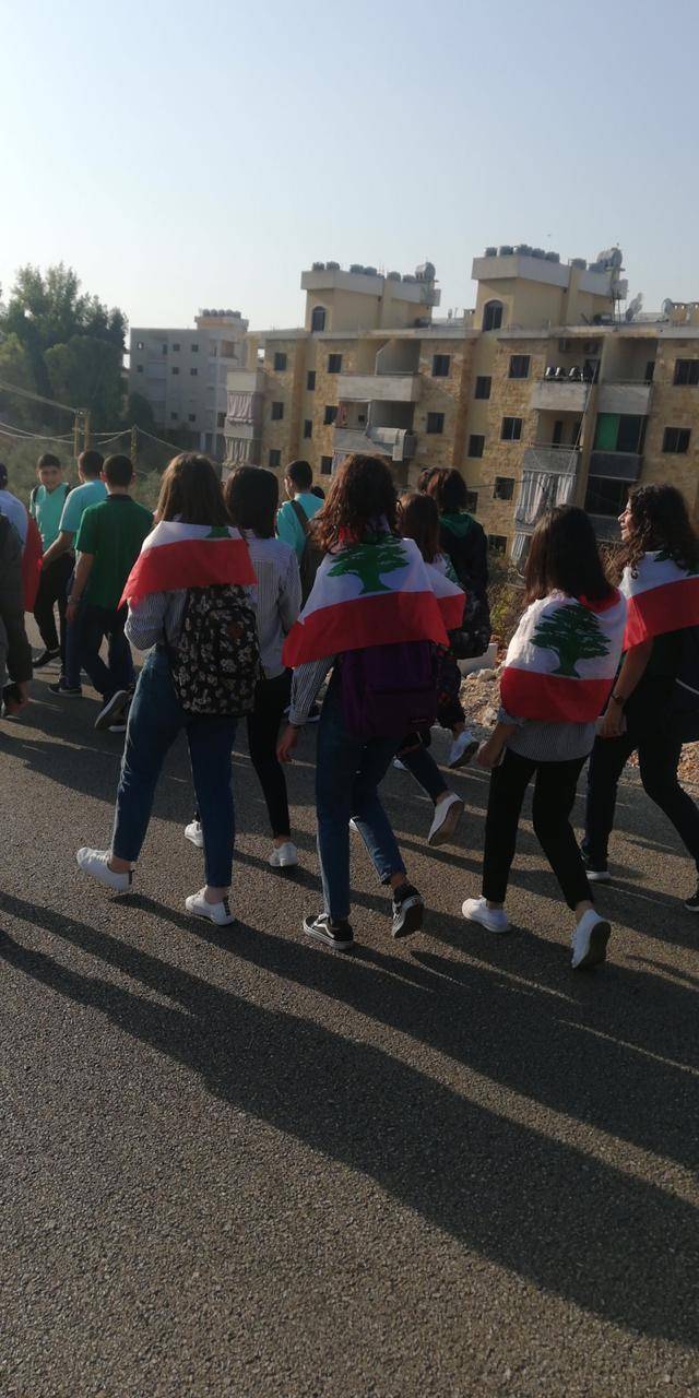 جامعيون يدعون زملاءهم للمشاركة في الاحتجاجات
