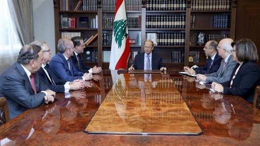 سبل الخروج من الأزمة بين عون و 